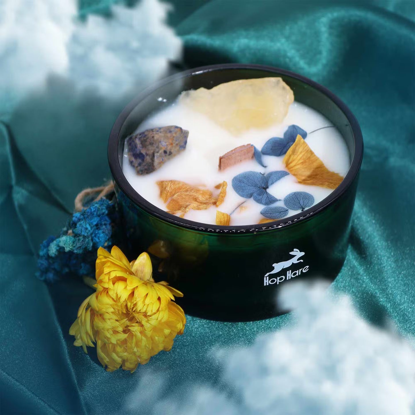 The Sun Crystal Candle - Citrine, Sodalite & Citrus