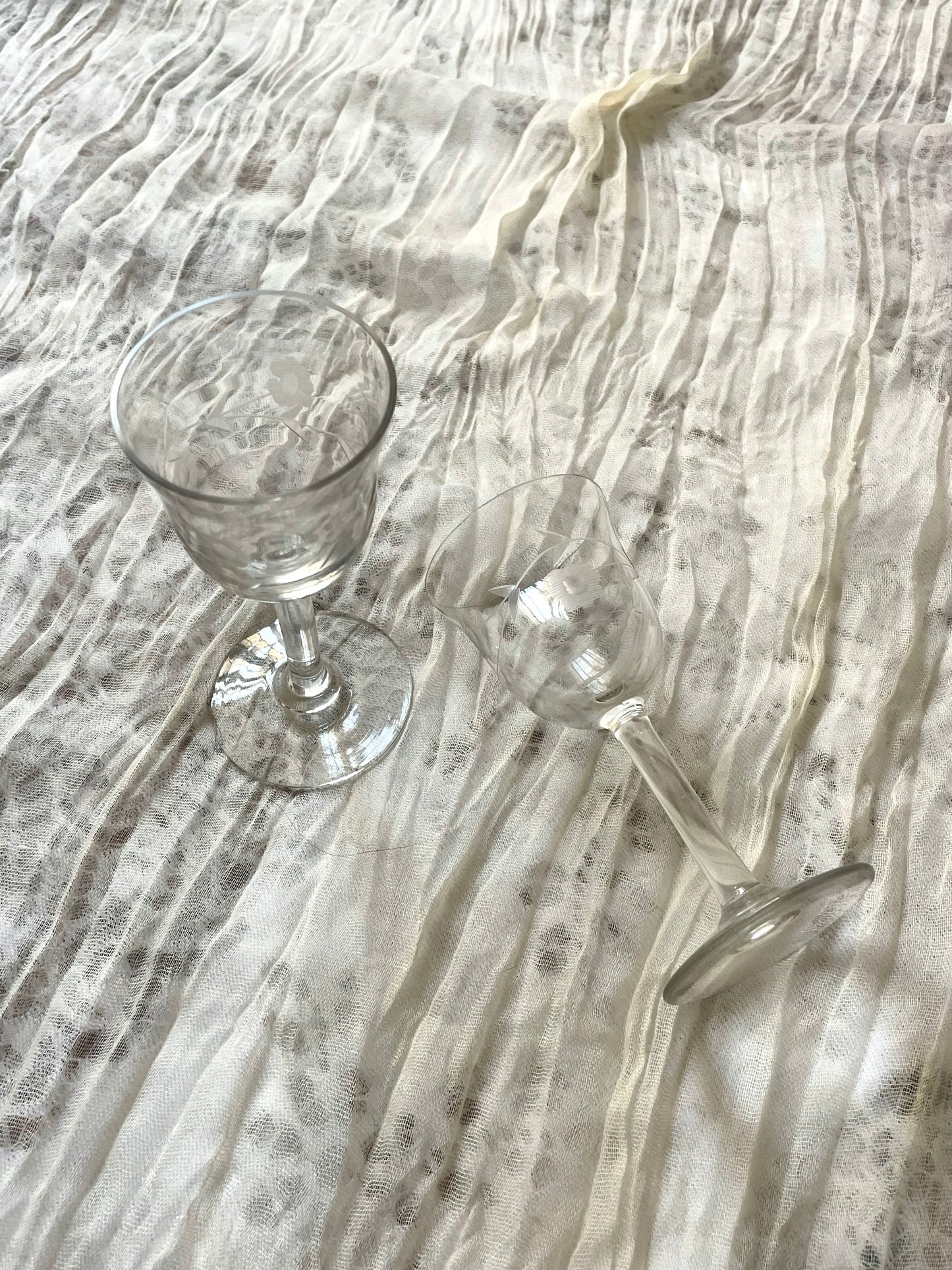 Pair of Vintage Hand-Etched Sherry Glasses - Mid-Century Floral Etched Stemware 1940s–60s